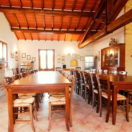 Βίλα Cantagallina Sleeps 12 With Pool And Wifi *