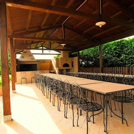 Cantagallina Sleeps 12 With Pool And Wifi Vila